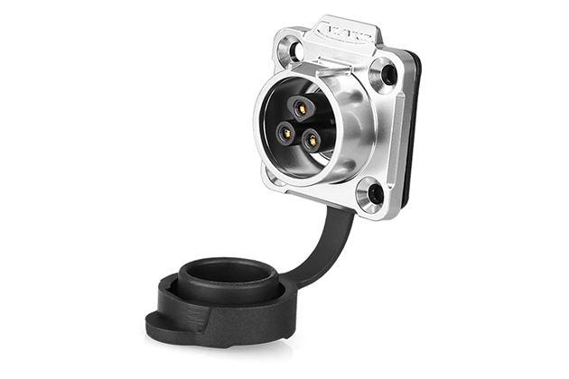 3芯四孔母插座金属